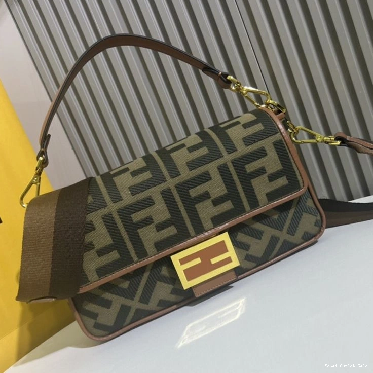 Cheap Bag Medium Fendi FF Canvas Green In Baguette Motif 0816